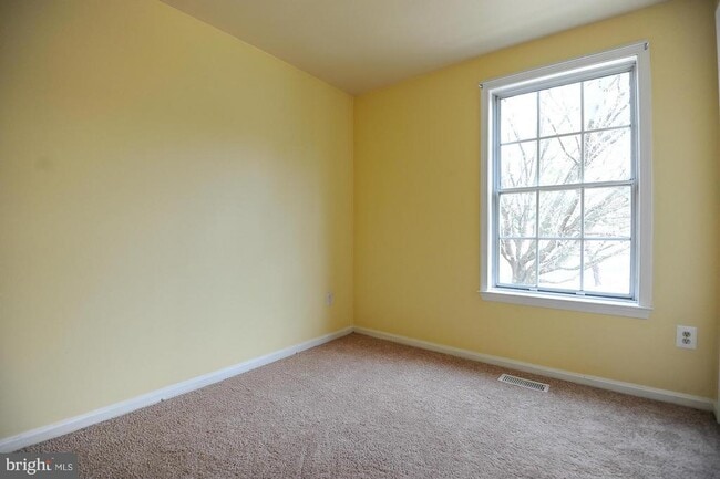 Building Photo - 6627 Briarleigh Way