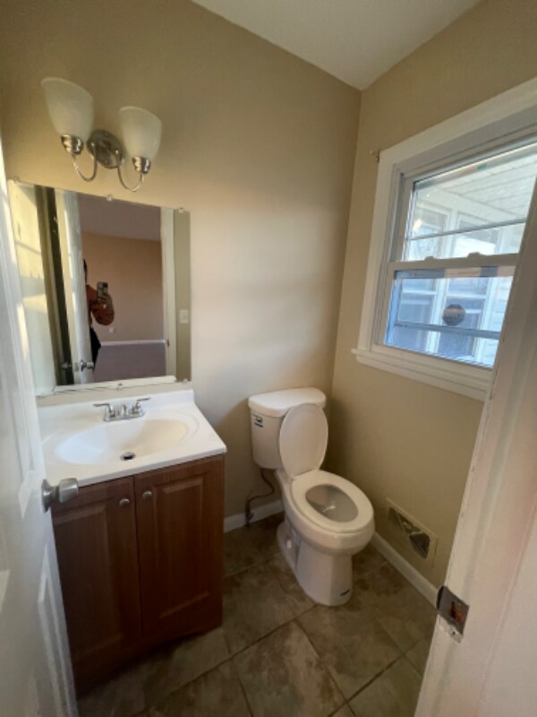 Building Photo - 44 Brookdale Park