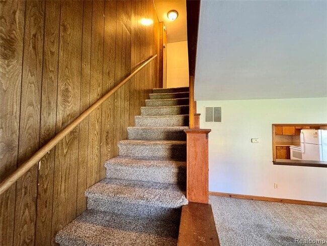 Building Photo - 834 E Cross St