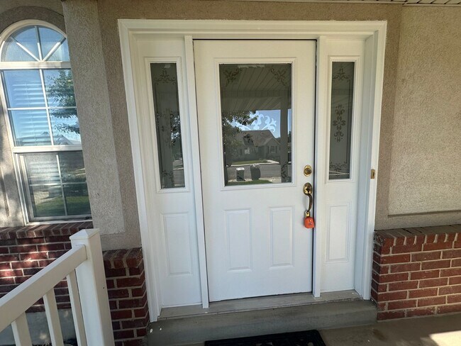 Building Photo - Freshly Painted, New Carpet Throughout - Home For Rent In Springville!!!