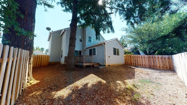 Building Photo - Updated Two Level Home in Sandy with Backyard. Pet Friendly