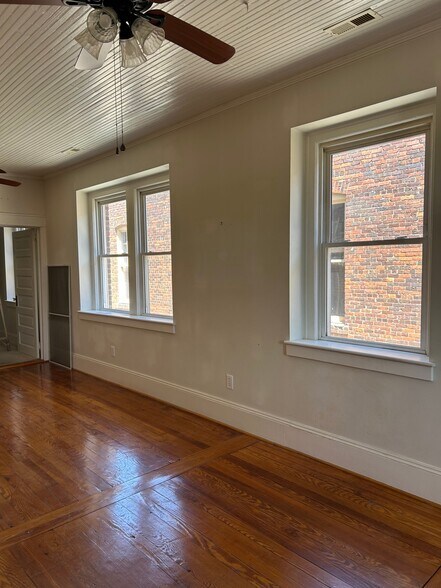 Building Photo - 26 N Congress St