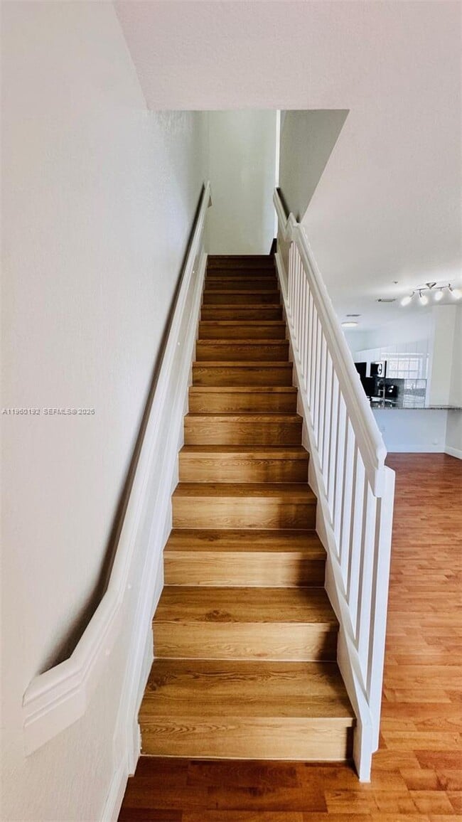 Building Photo - 5610 NW 114th Pl