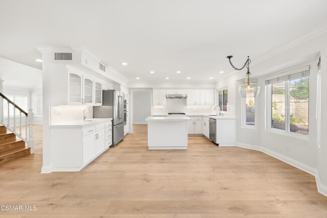 Building Photo - 5442 Alfonso Dr