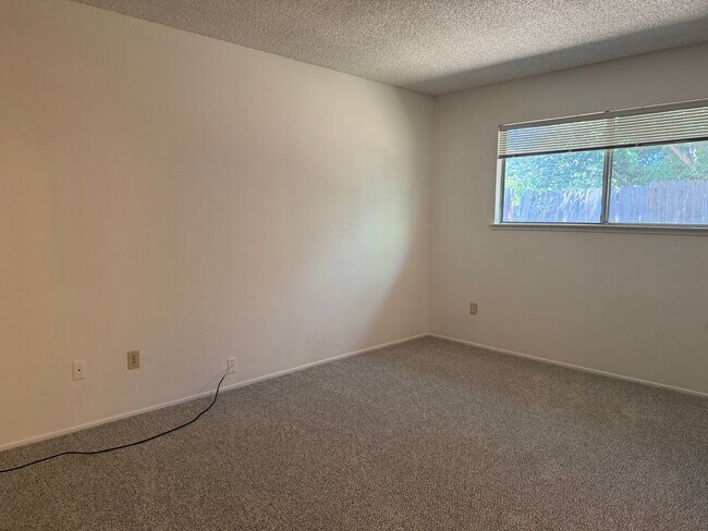 Building Photo - 6172 Peoria Dr
