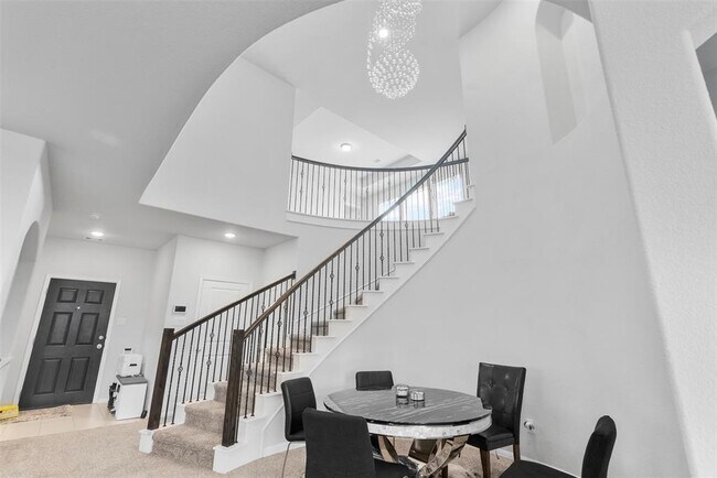 Building Photo - 2405 Bayrose Dr