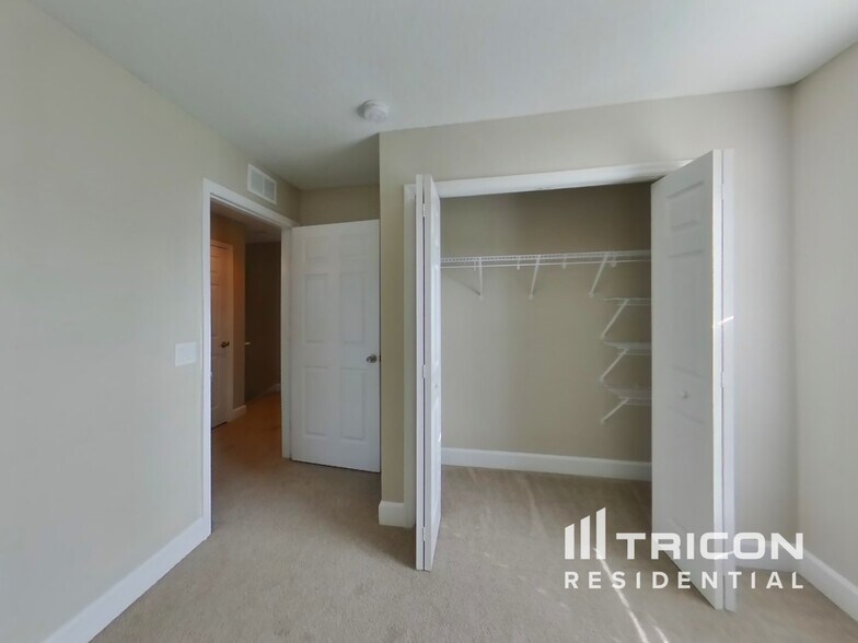 Building Photo - 2304 Whitley Ln