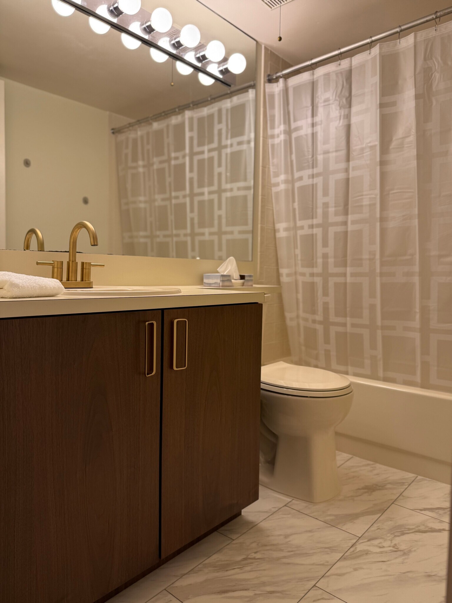 Building Photo - 102 Half Moon Cir