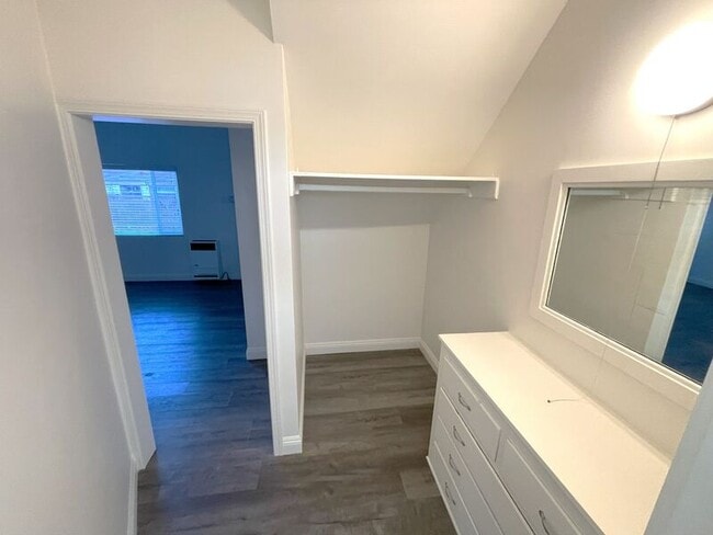 Building Photo - 426-430 West 22nd Street