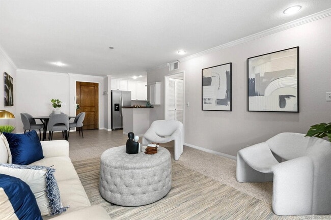 Building Photo - "Chic 800 Sq Ft Downtown San Diego Retreat...