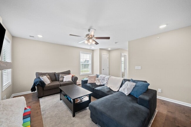 Building Photo - 1084 Barnhill Rd