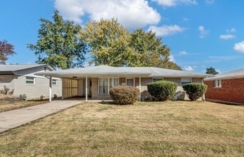 Building Photo - Spacious Single Family Home In Florissant with a Walk Out Basement!!