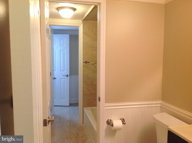 Building Photo - 298 Birch Dr