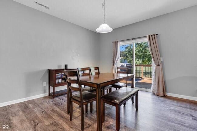 Building Photo - 70 Blue Lace Dr