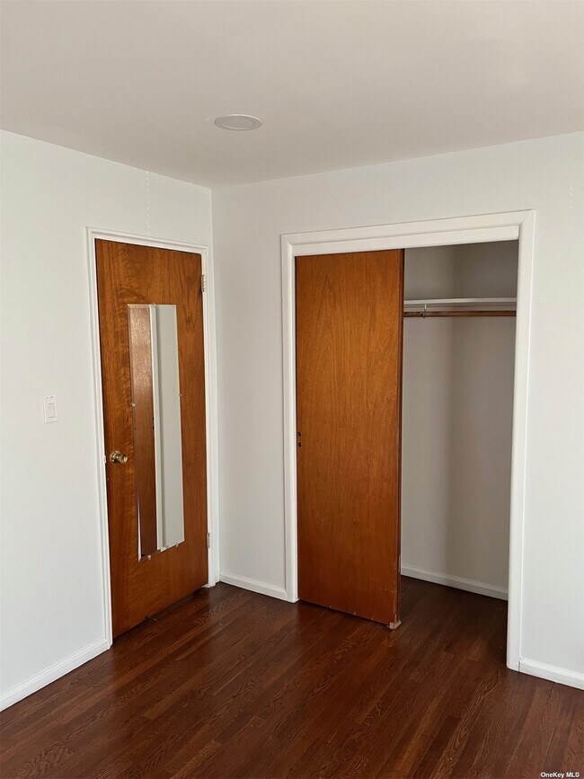 Building Photo - 1409 Rhode Ave