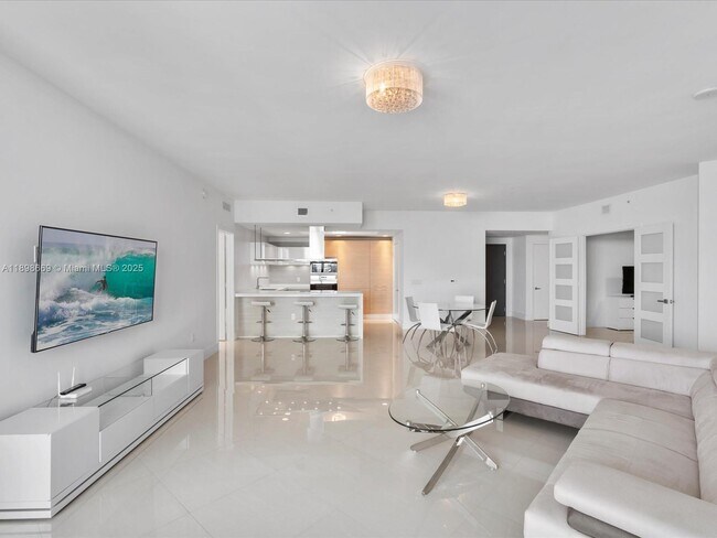 Building Photo - 17301 Biscayne Blvd