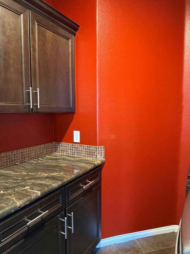 Building Photo - Magnificent Home Located In Guard Gated Tuscany!