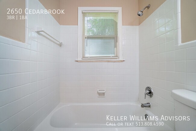 Building Photo - 2650 Cedarbrook-