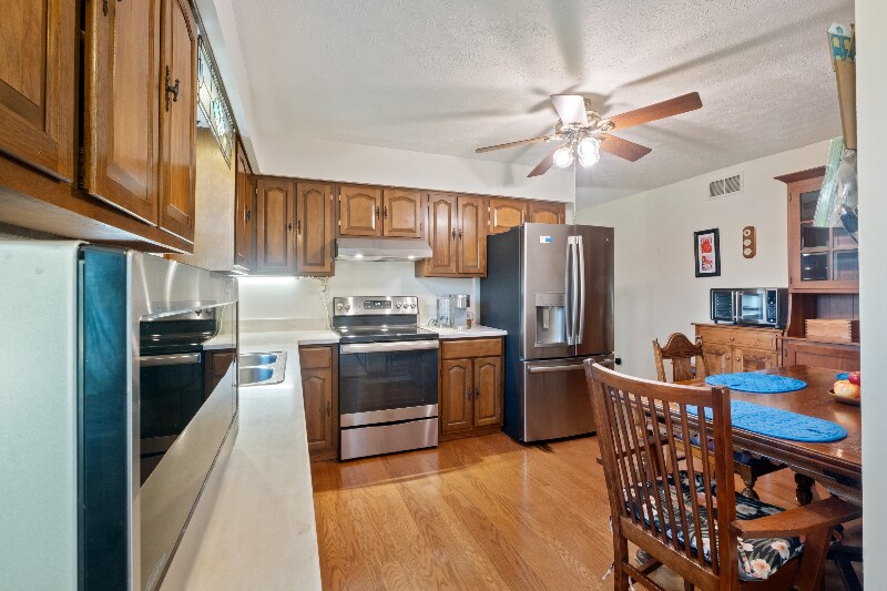 Building Photo - 9148 Crottinger Rd