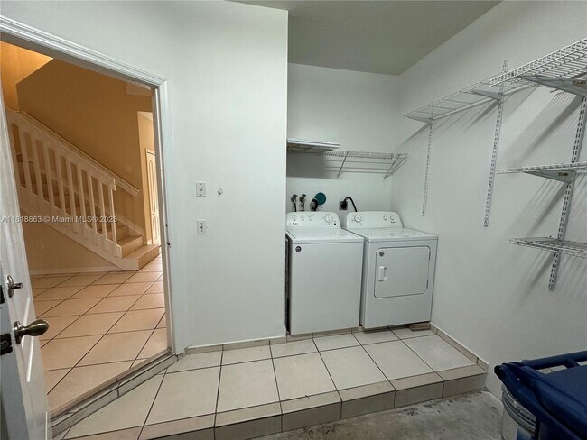 Building Photo - 10869 SW 88th Terrace