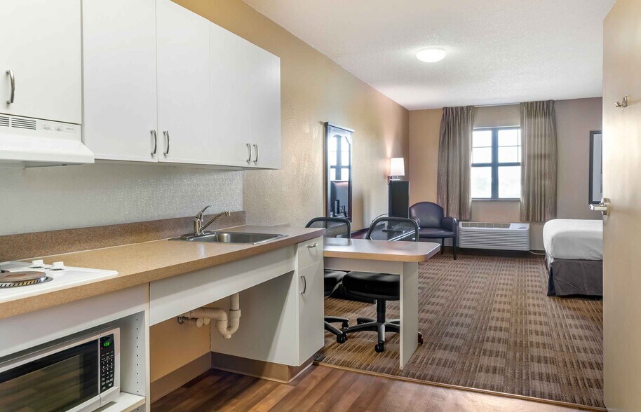 Building Photo - Furnished Studio-Toledo - Holland