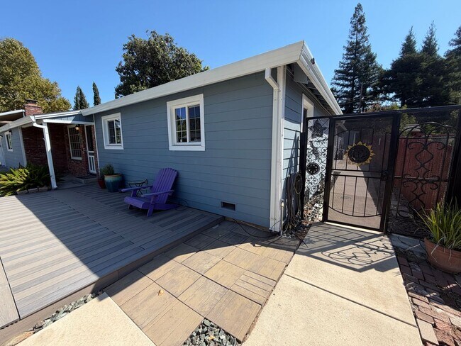 Building Photo - 7210 Zelinda Dr
