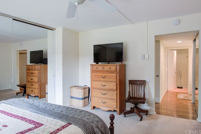 Building Photo - 5500 Paseo Del Lago W