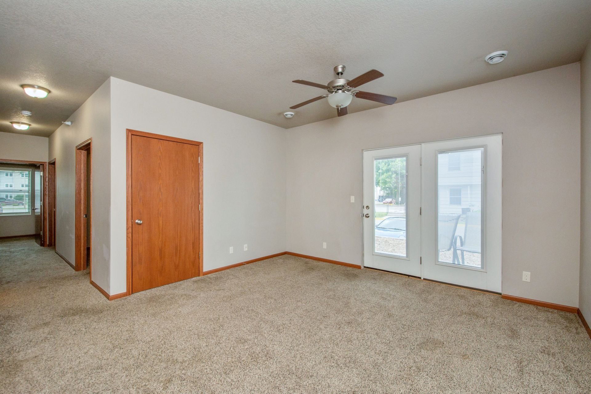 124 N Hyland #104 | Living Room - Triangle Apartments