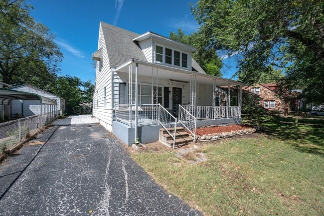 Building Photo - 1317 S Pennsylvania Ave