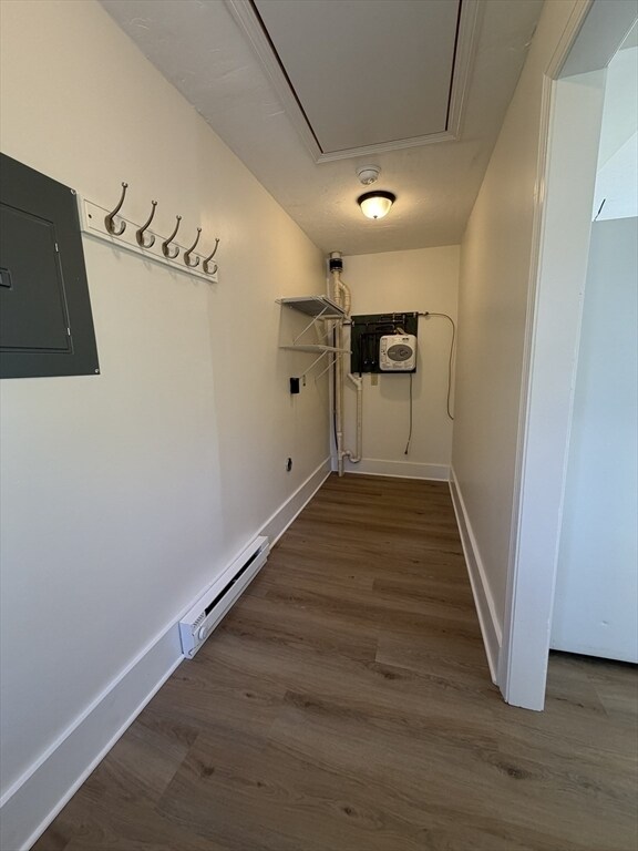 Building Photo - 326 N Main St