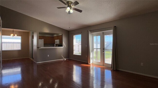 Building Photo - 717 Westwinds Dr