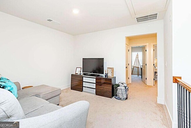 Building Photo - 40 Caison Dr