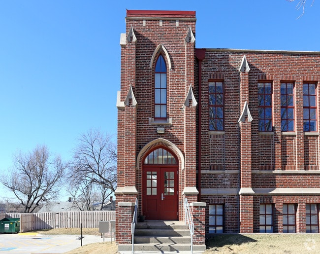 Building Photo - 3 Point Lofts