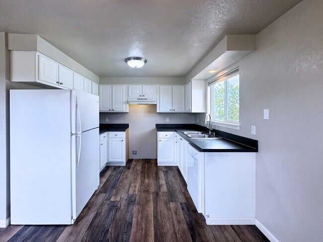 Building Photo - 5495 A St