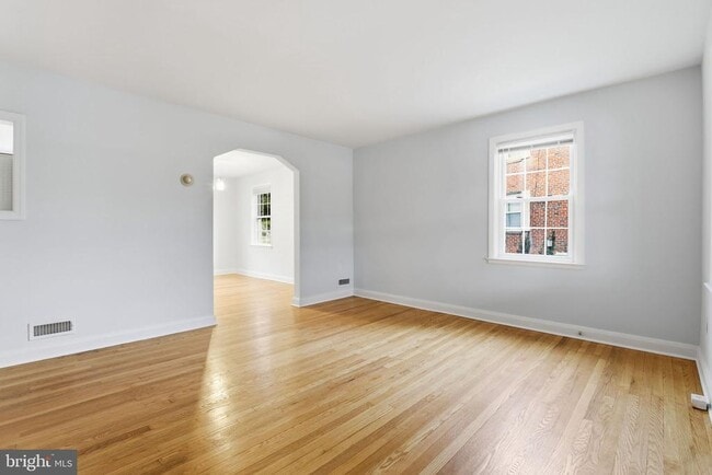 Building Photo - 182 Cherrydell Rd