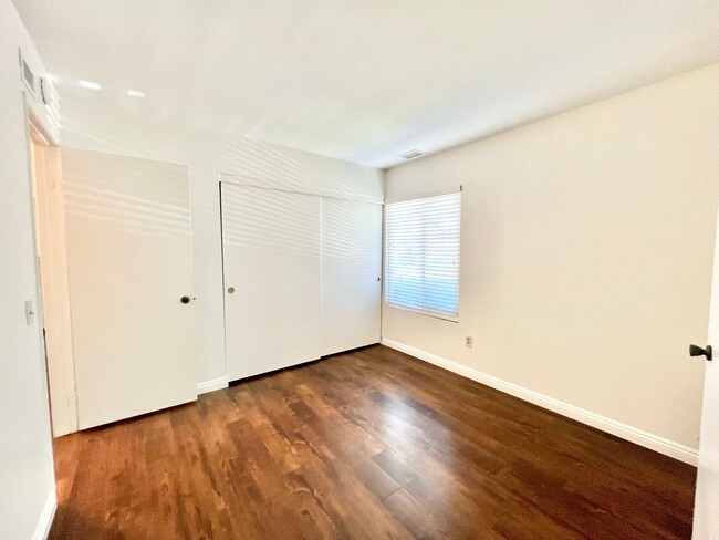 Building Photo - Beautiful 3Bd/2Ba In a Great Location!