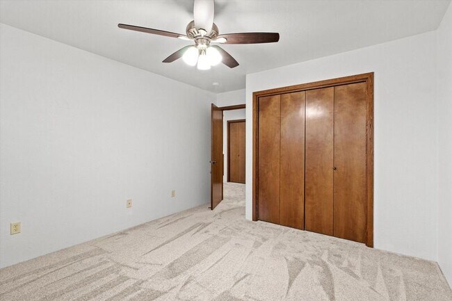 Building Photo - 3126 Alameda St