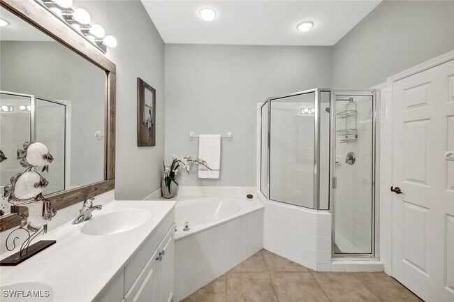 Building Photo - 12607 Fox Ridge Dr