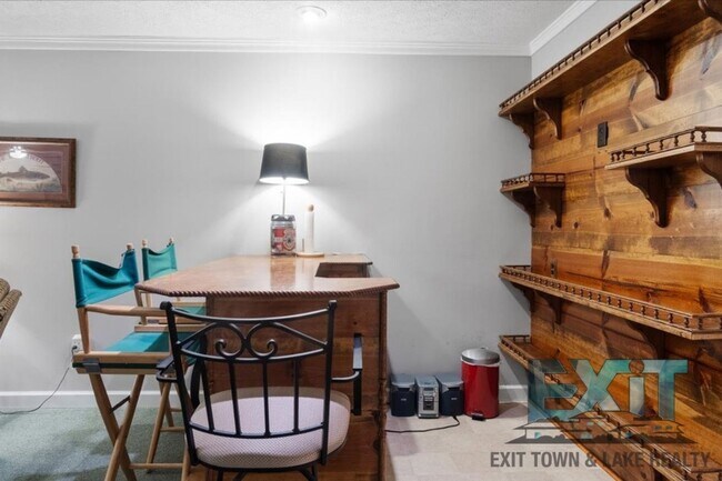 Building Photo - Lakefront Rental in Long Branch Shores