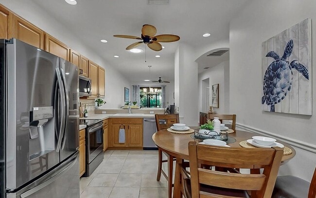 Building Photo - 313 Seneca Falls Dr