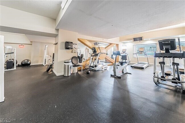 Building Photo - 2222 Detroit Ave