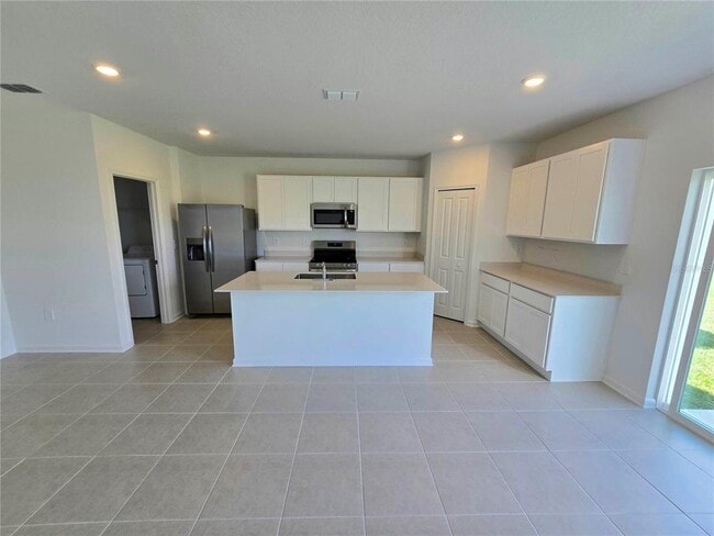 Building Photo - 3611 Hardman Dr