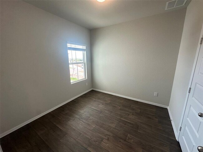 Building Photo - 2701 Derwent Dr