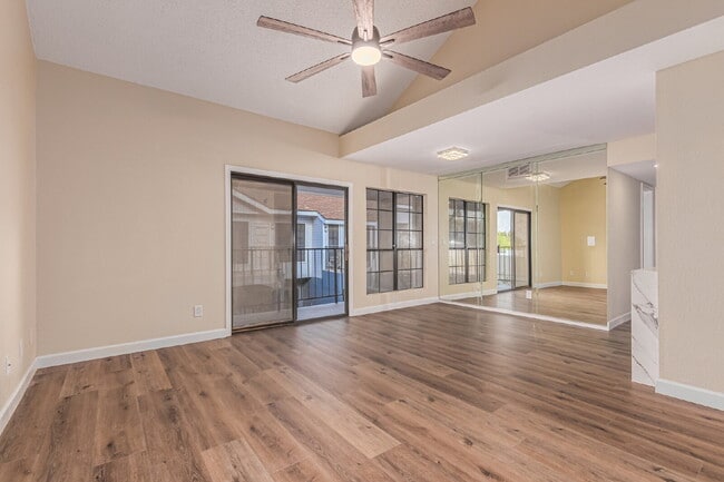 Building Photo - Ready for IMMEDIATE MOVE IN!