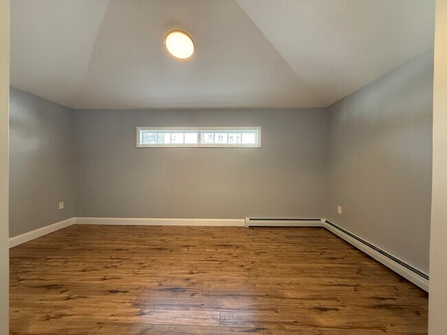 Building Photo - 672 Lisbon St