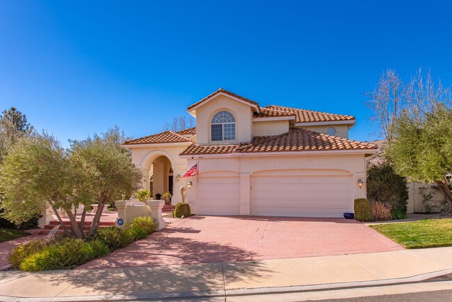 Primary Photo - Luxury Living in this Stunning Pool Home!