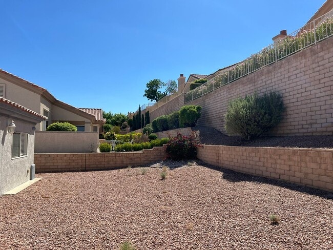 Building Photo - 10704 Paradise Point Dr