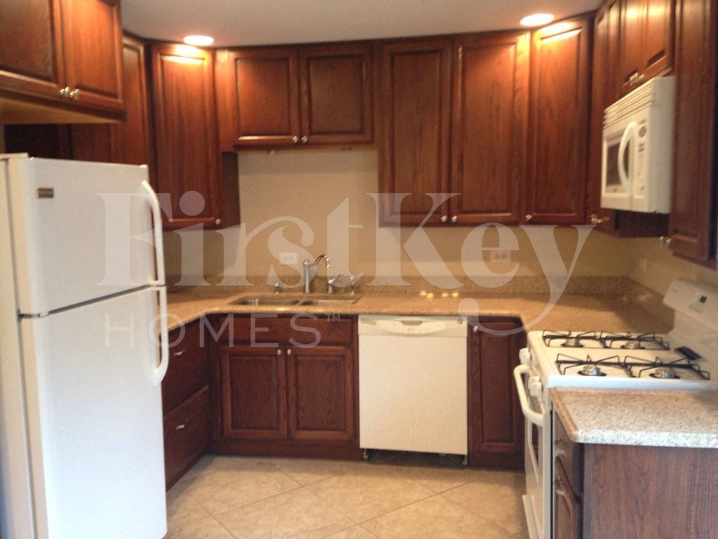 Building Photo - 28577 W High Rd