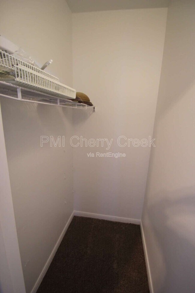 Building Photo - 12931 Ironstone Way