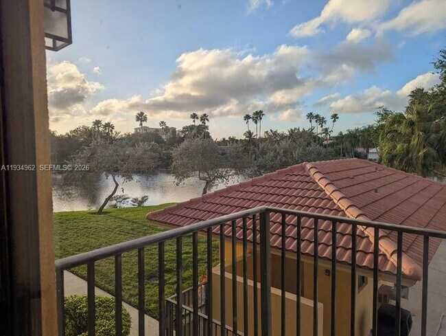 Building Photo - 11453 NW 39th Ct